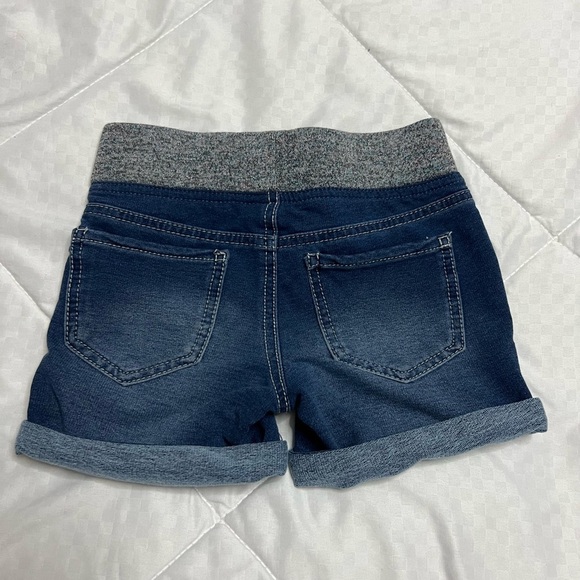 Set of 2 girls denim shorts size 6/7 - Picture 8 of 9
